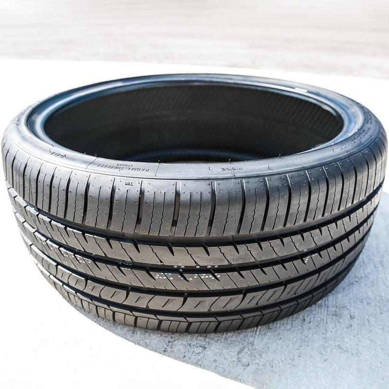 Evoluxx Capricorn UHP UHP P245/35R20 95W XL Passenger Tire - Image 5